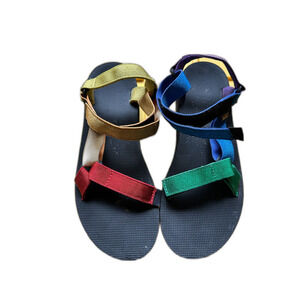 size 10 TEVA Rainbow velcro sandals